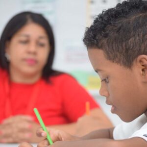 Apadrina a un estudiante